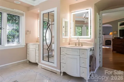 334 Vanderbilt Road Biltmore Forest NC 28803