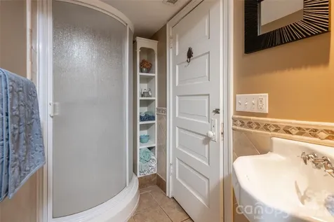 334 Vanderbilt Road Biltmore Forest NC 28803
