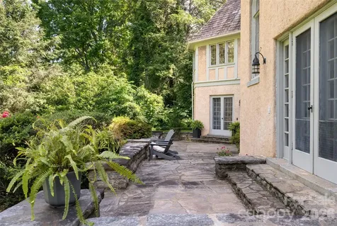 334 Vanderbilt Road Biltmore Forest NC 28803