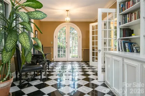334 Vanderbilt Road Biltmore Forest NC 28803