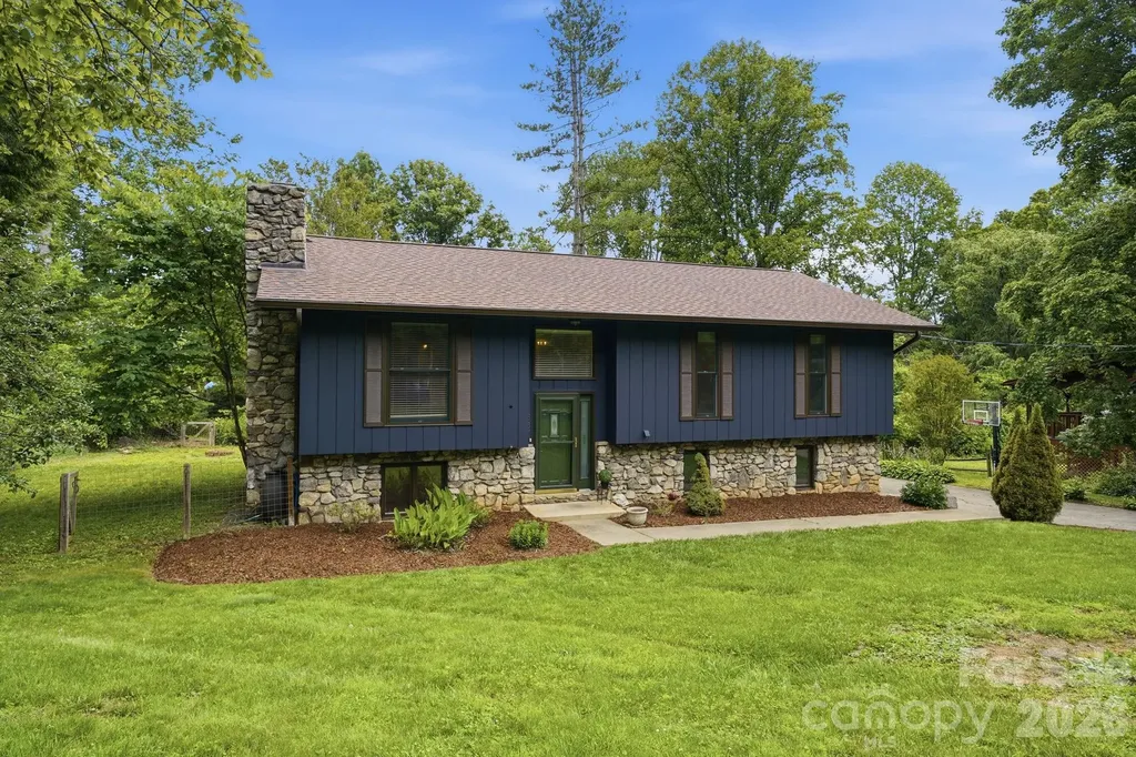 337 Woody Lane Asheville NC 28804