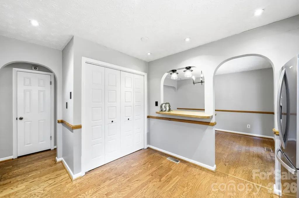 337 Woody Lane Asheville NC 28804