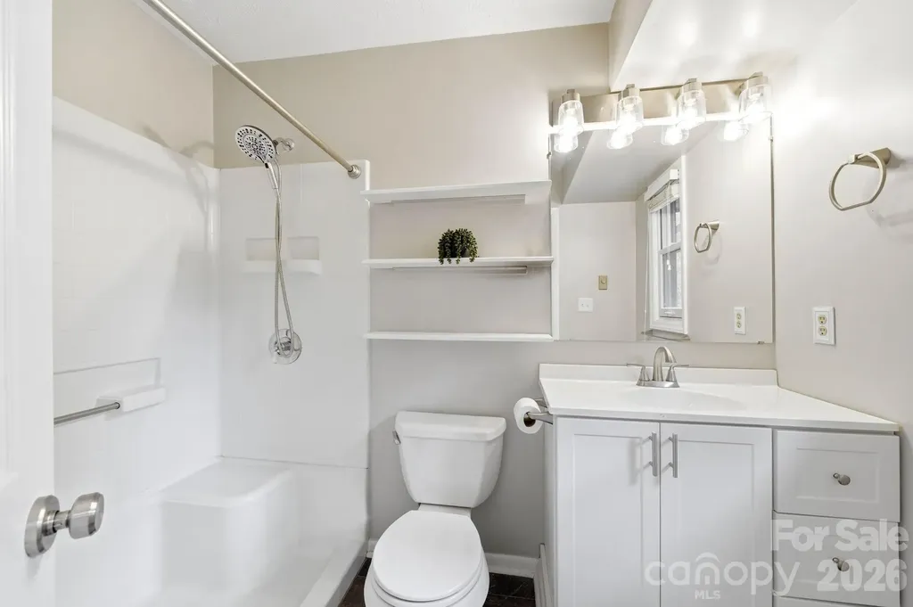 337 Woody Lane Asheville NC 28804