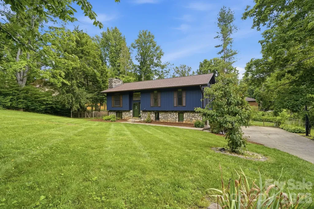 337 Woody Lane Asheville NC 28804
