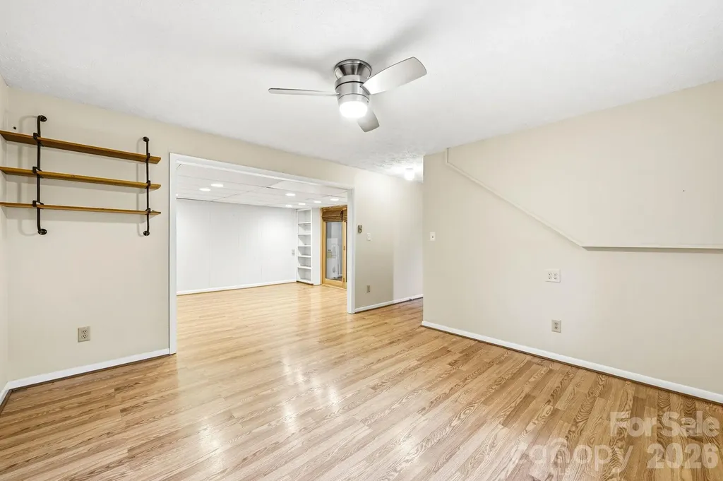 337 Woody Lane Asheville NC 28804