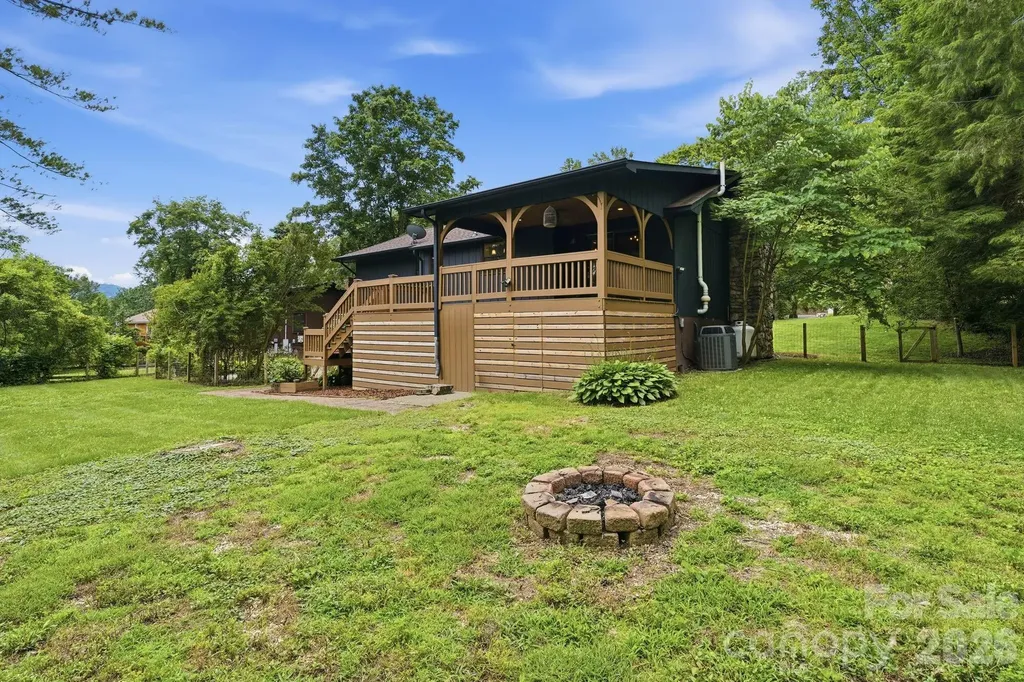 337 Woody Lane Asheville NC 28804