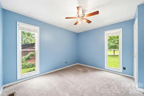 337 Woody Lane Asheville NC 28804