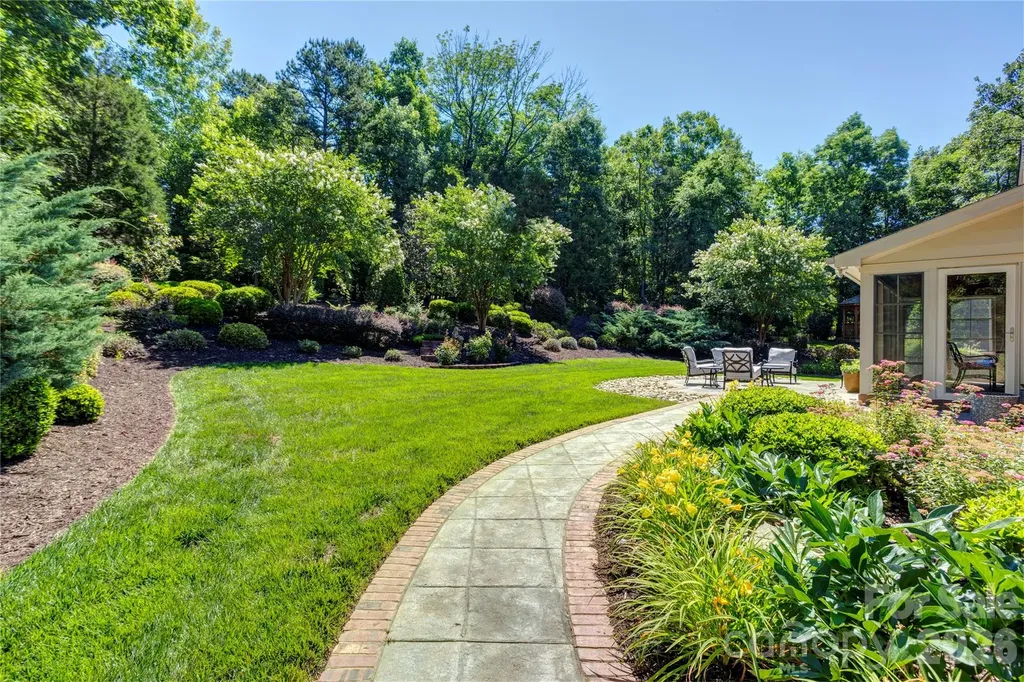 6005 Willowood Road Kannapolis NC 28081
