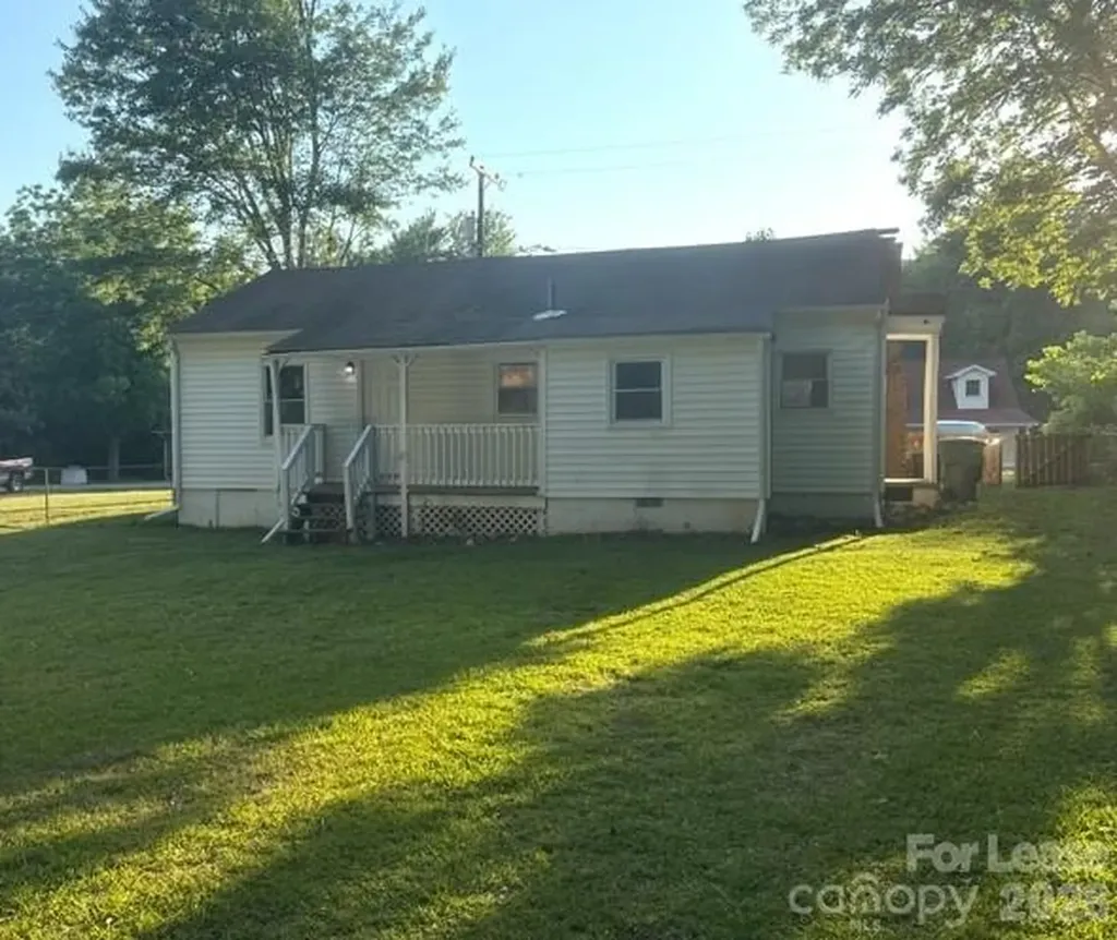 740 Log Cabin Drive Gastonia NC 28054