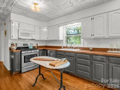 8 Sunny Ridge Drive Asheville NC 28804