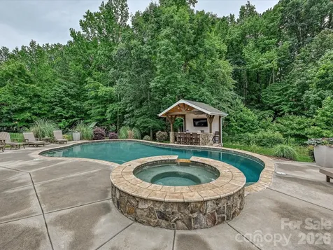 9643 Hampton Oaks Lane Charlotte NC 28270