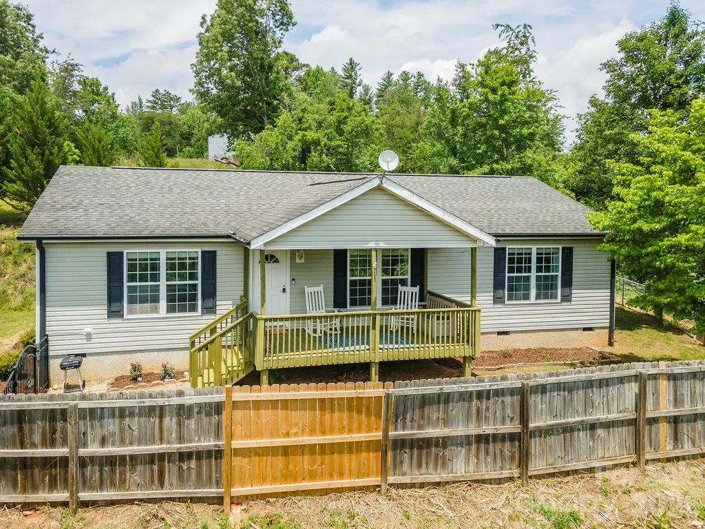 25 Inglescott Way Alexander NC 28701