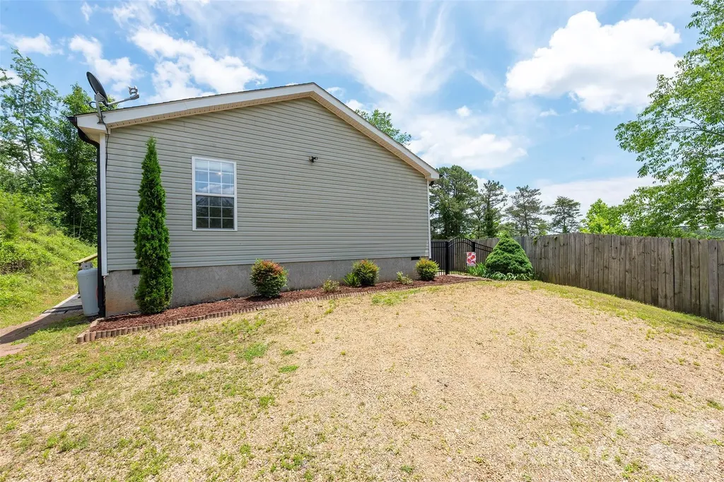 25 Inglescott Way Alexander NC 28701