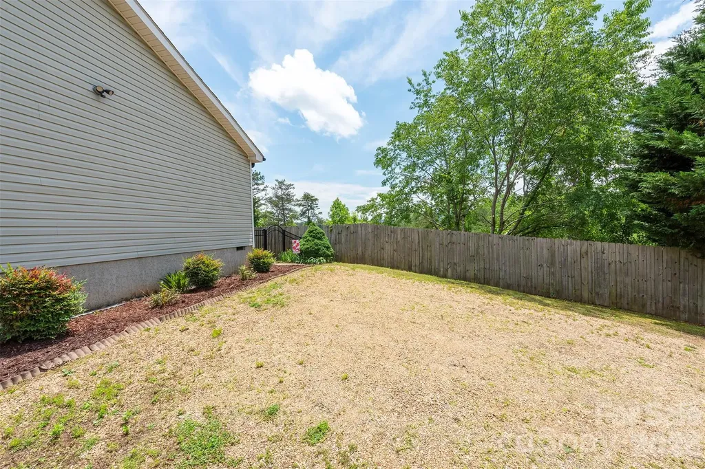 25 Inglescott Way Alexander NC 28701