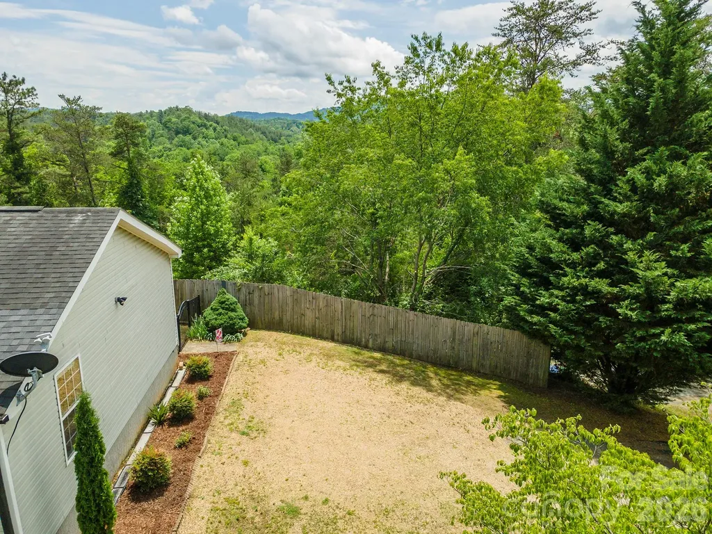 25 Inglescott Way Alexander NC 28701