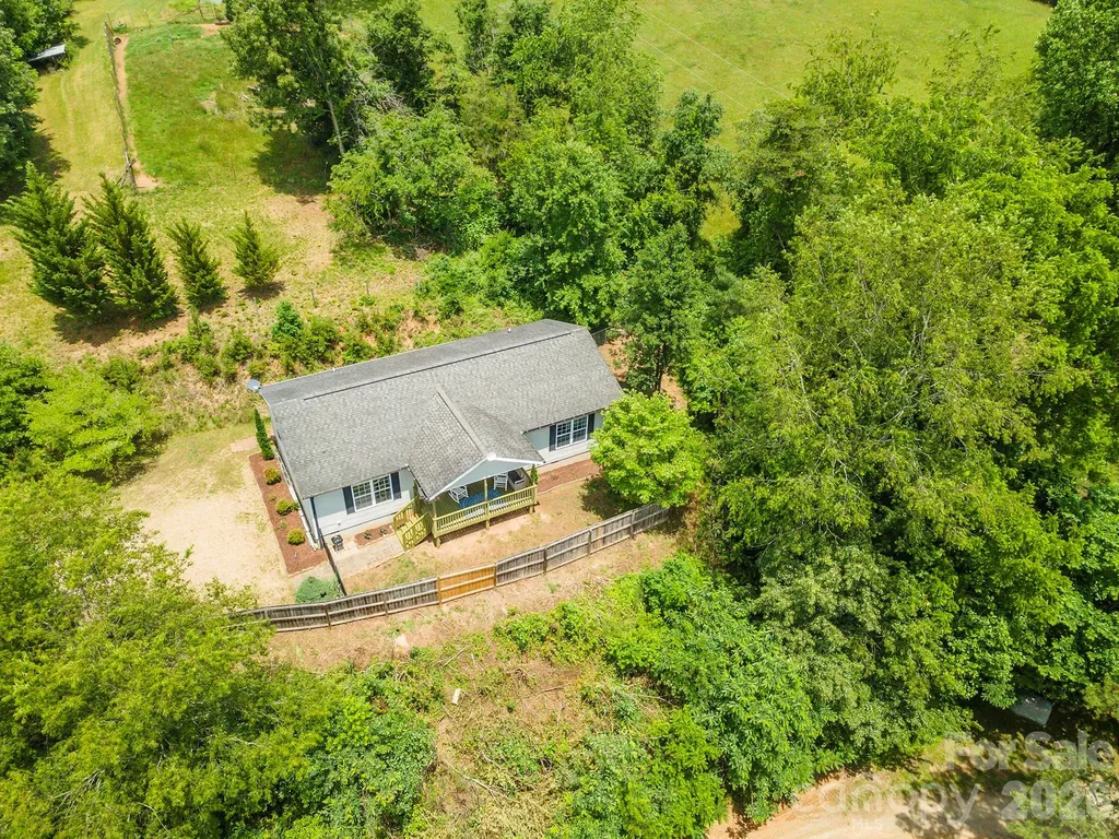 25 Inglescott Way Alexander NC 28701