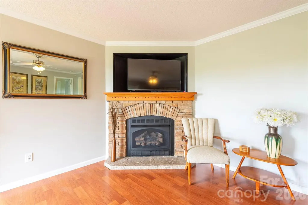25 Inglescott Way Alexander NC 28701