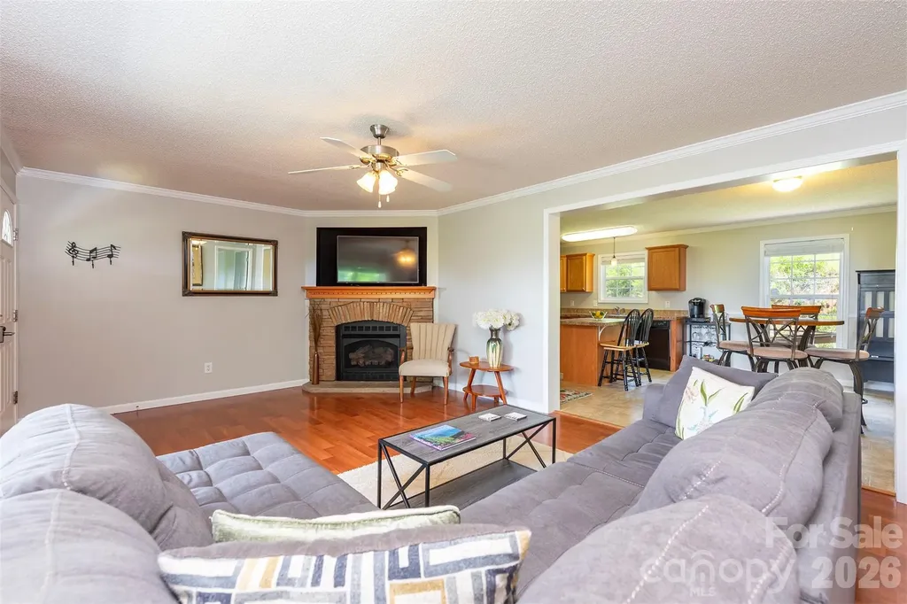 25 Inglescott Way Alexander NC 28701