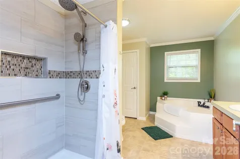 25 Inglescott Way Alexander NC 28701