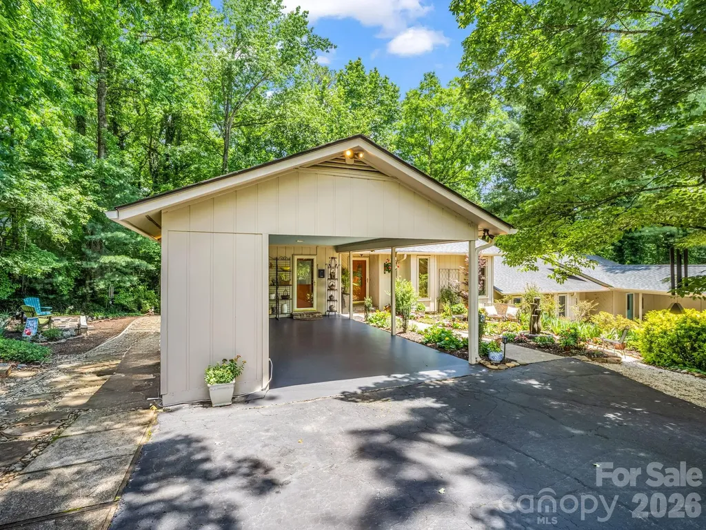 154 Fairlane Road Columbus NC 28722
