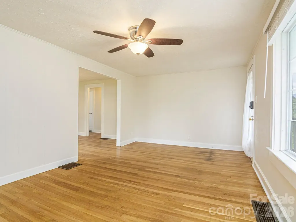 48 Hickory Tree Road Asheville NC 28805
