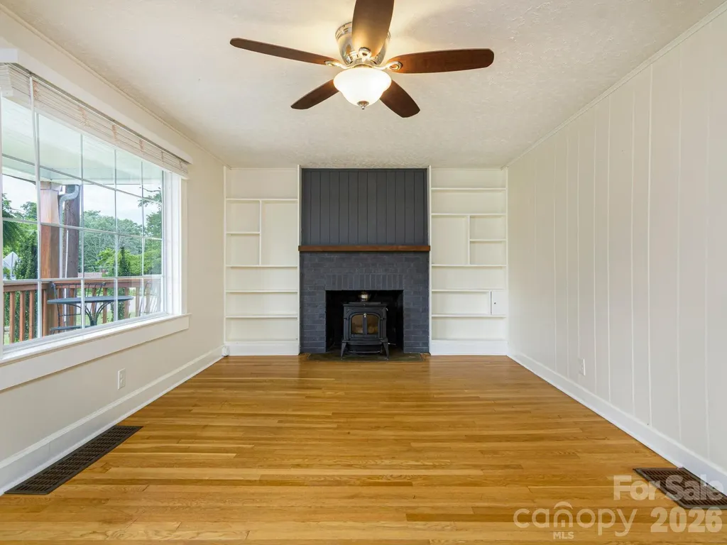 48 Hickory Tree Road Asheville NC 28805