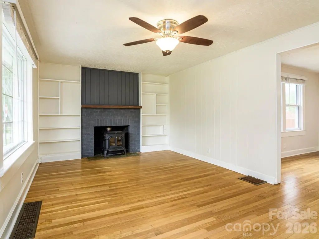 48 Hickory Tree Road Asheville NC 28805