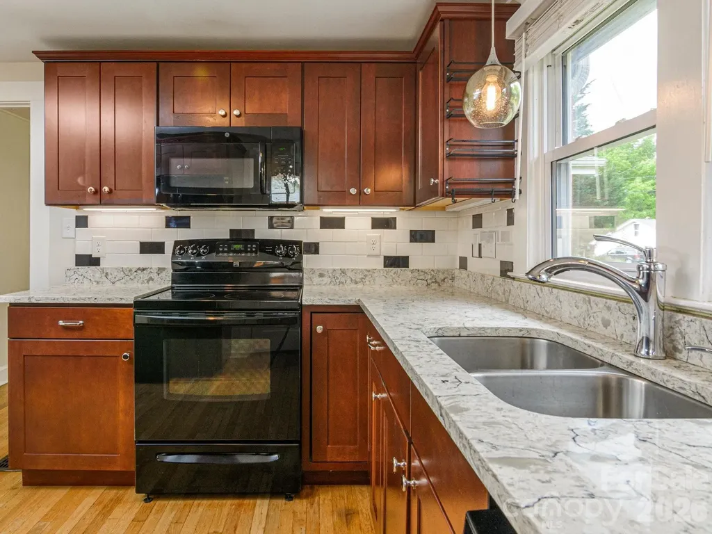 48 Hickory Tree Road Asheville NC 28805