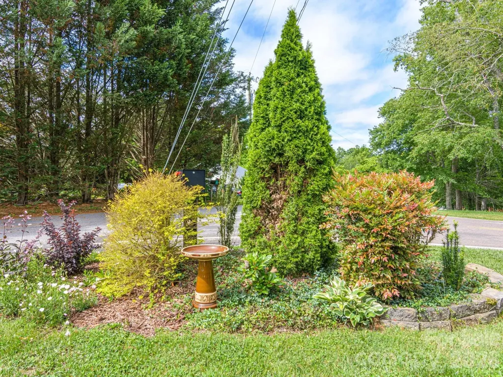 48 Hickory Tree Road Asheville NC 28805