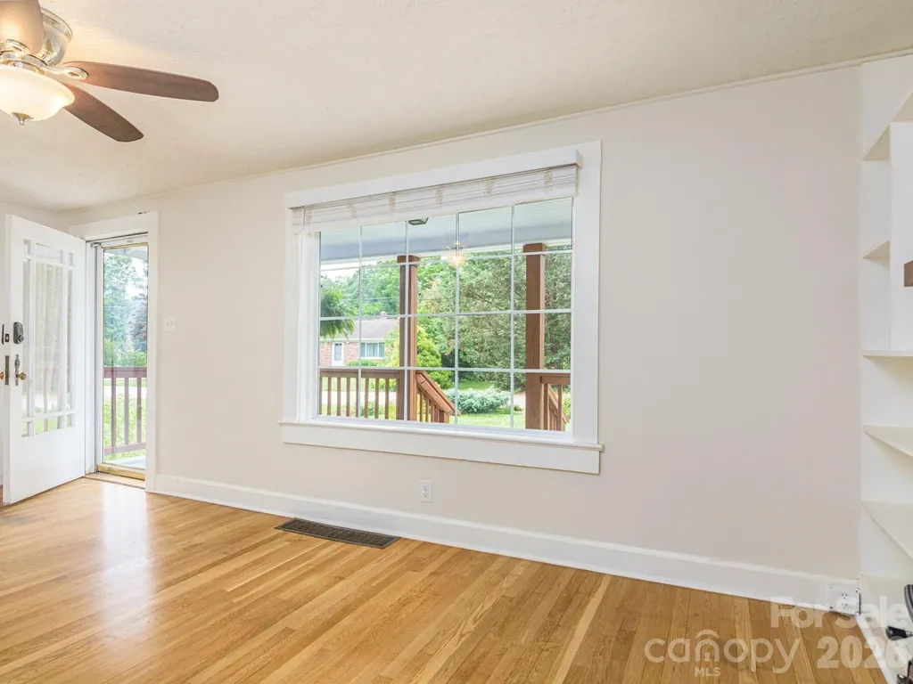 48 Hickory Tree Road Asheville NC 28805