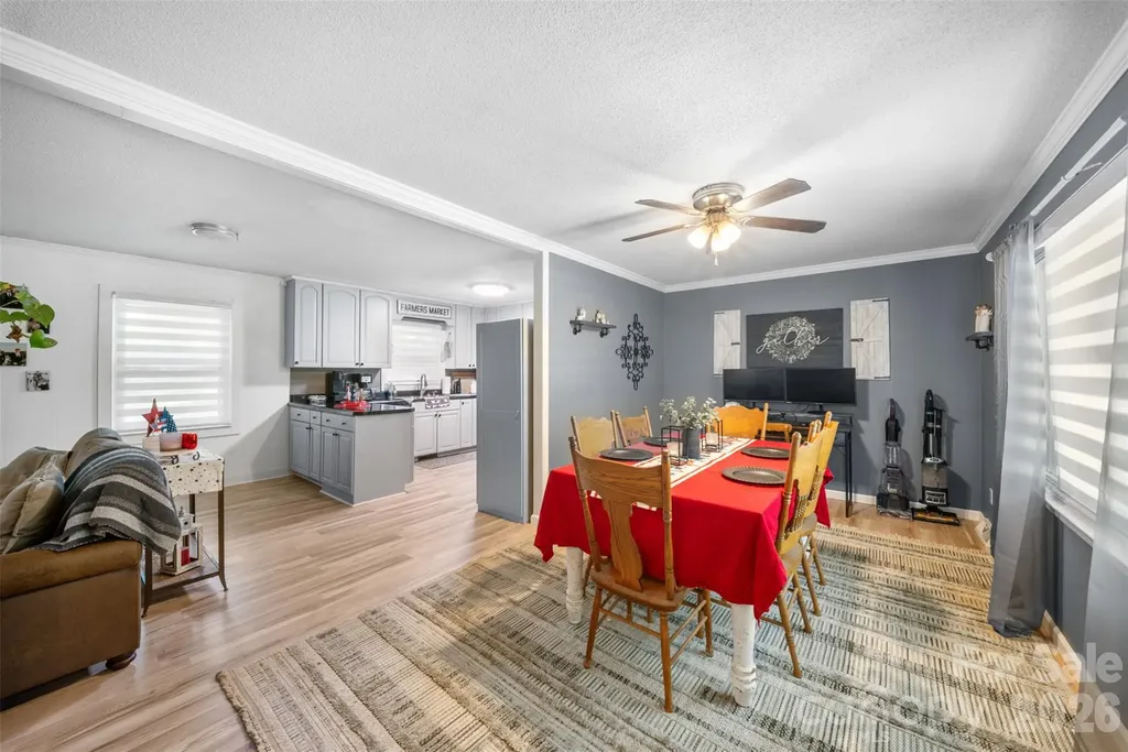 44080 Woodhurst Road New London NC 28127