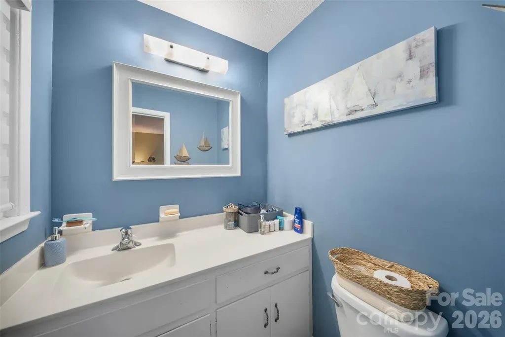 44080 Woodhurst Road New London NC 28127