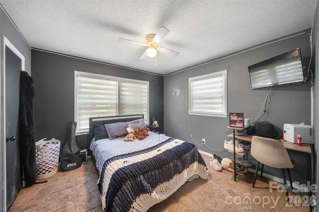 44080 Woodhurst Road New London NC 28127