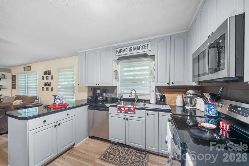 44080 Woodhurst Road New London NC 28127
