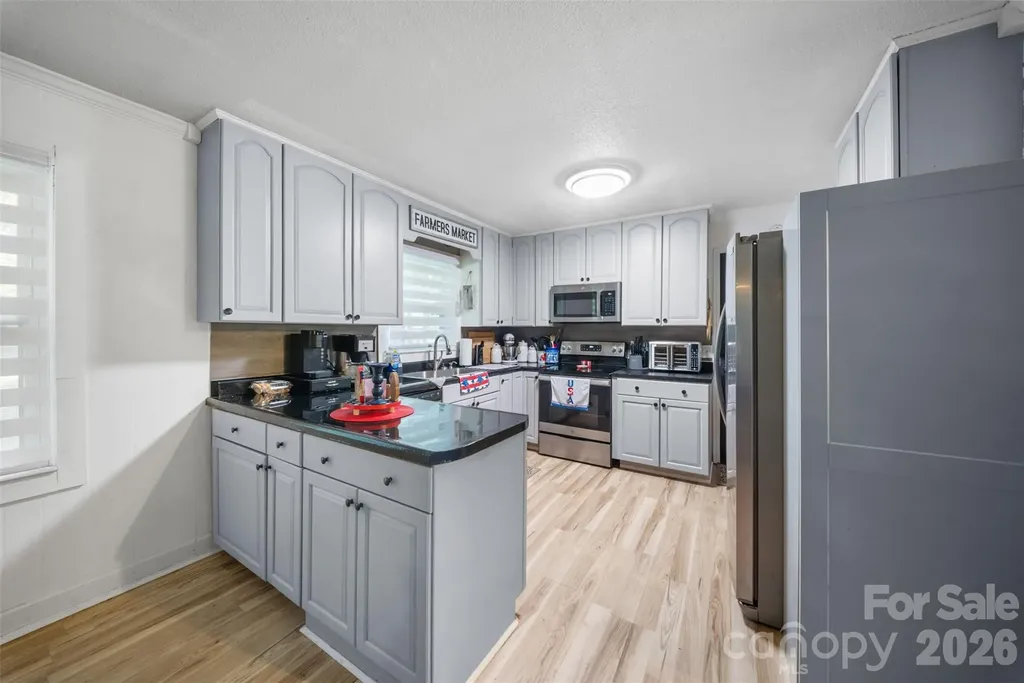 44080 Woodhurst Road New London NC 28127