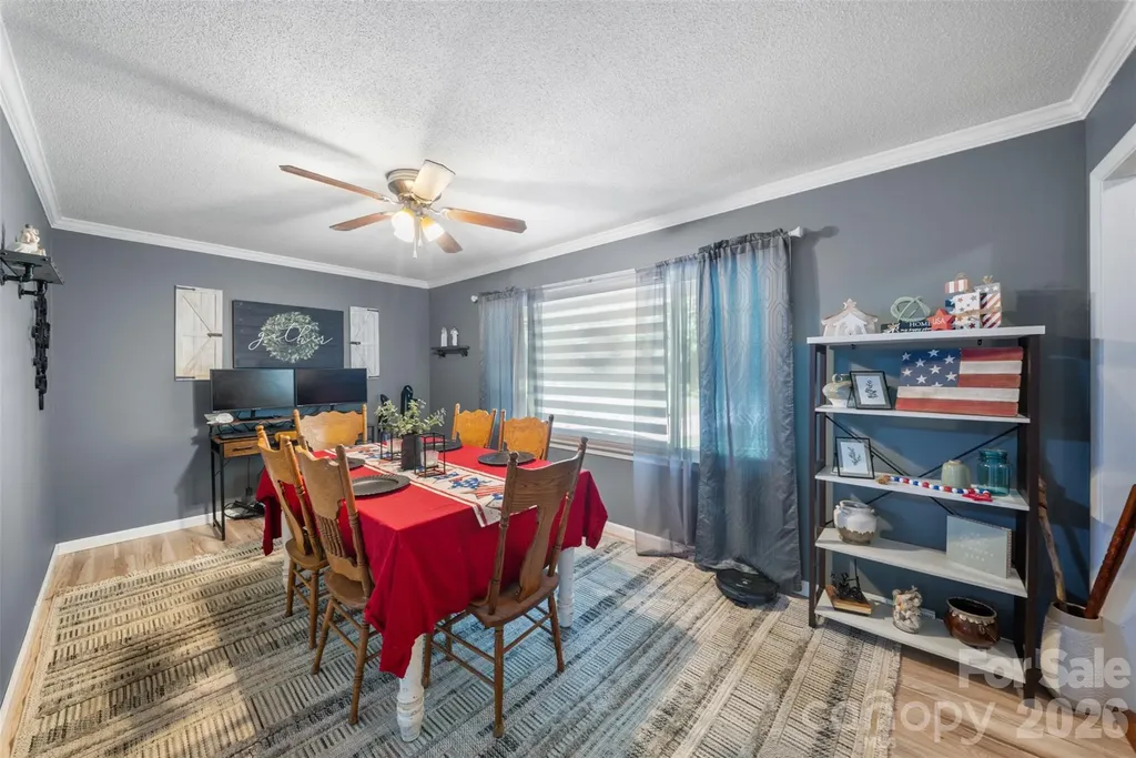 44080 Woodhurst Road New London NC 28127