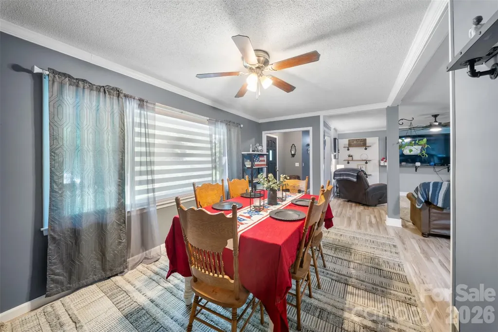 44080 Woodhurst Road New London NC 28127