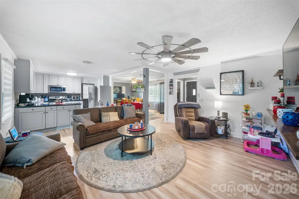 44080 Woodhurst Road New London NC 28127