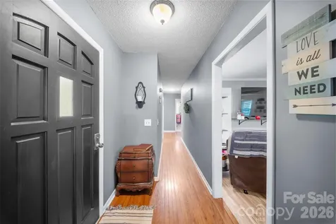44080 Woodhurst Road New London NC 28127