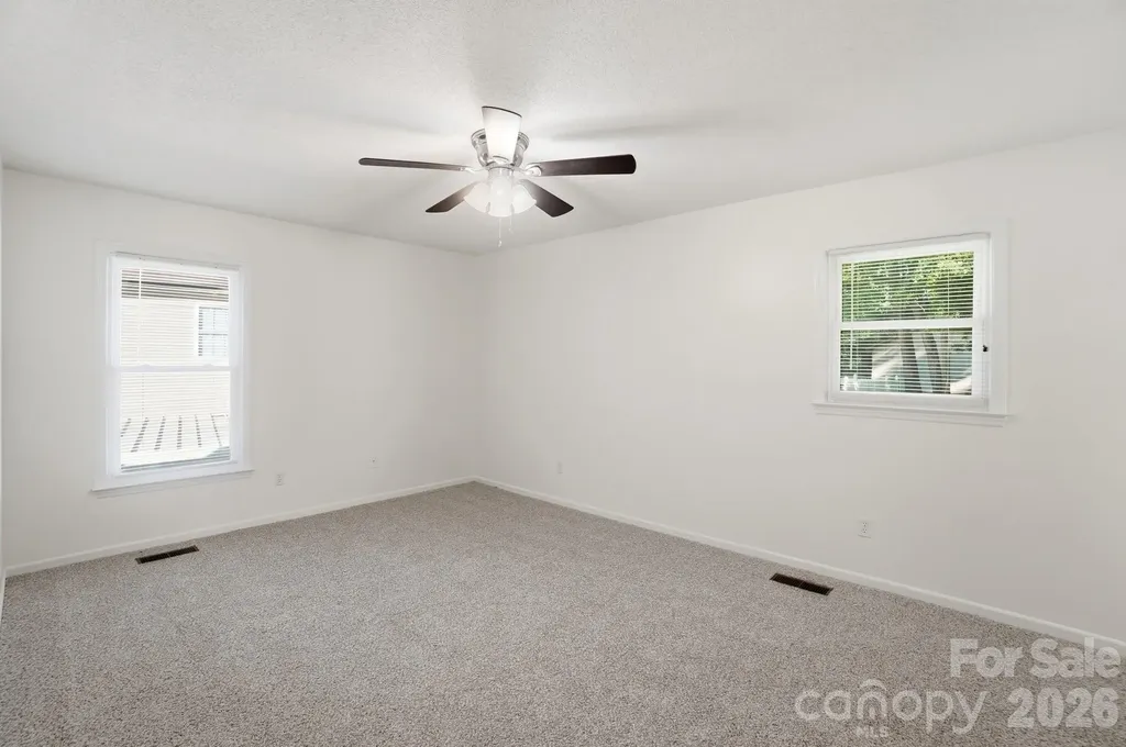 4604 Oakwood Circle Gastonia NC 28056