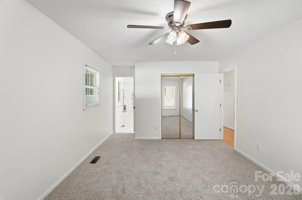 4604 Oakwood Circle Gastonia NC 28056