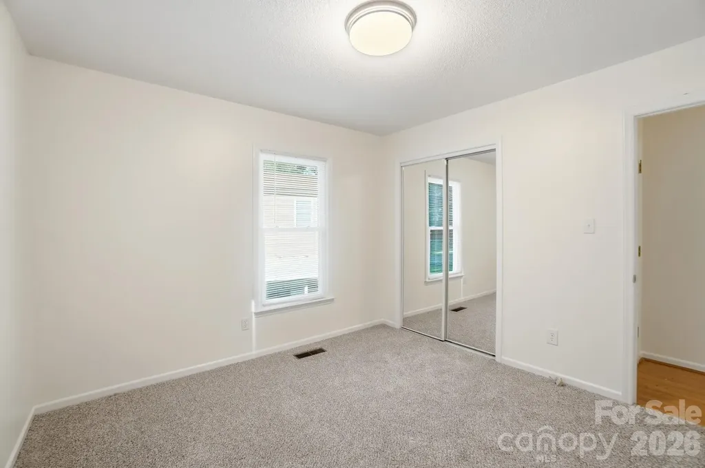 4604 Oakwood Circle Gastonia NC 28056