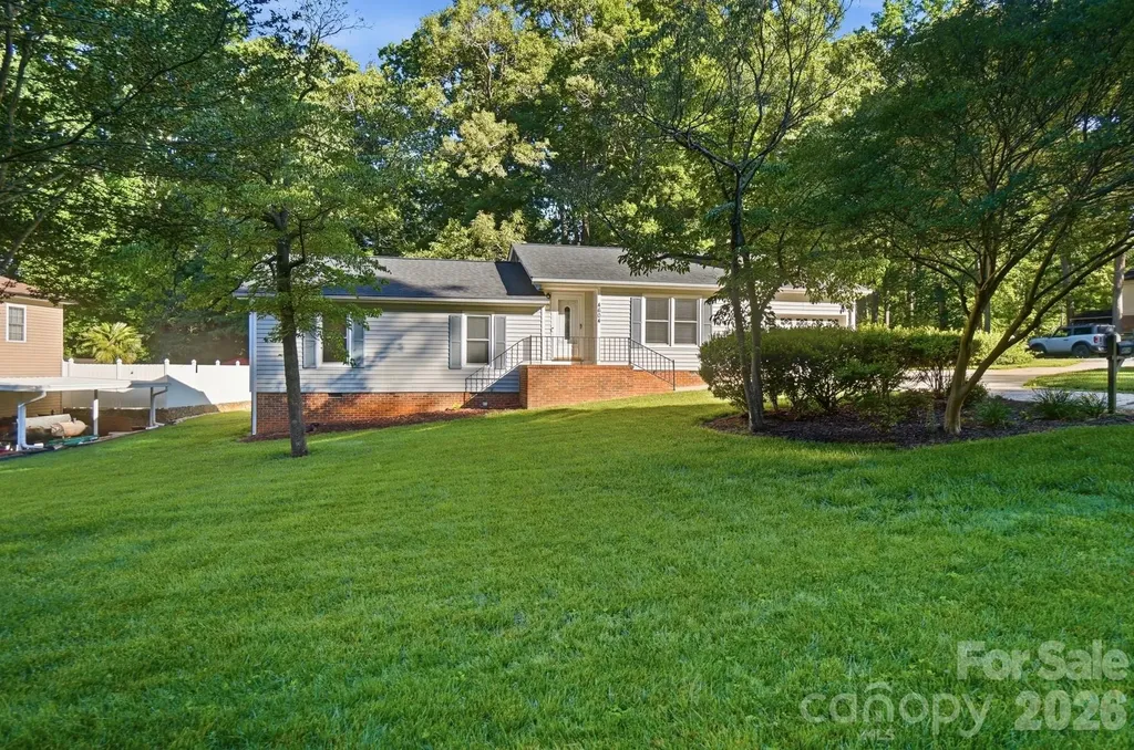 4604 Oakwood Circle Gastonia NC 28056