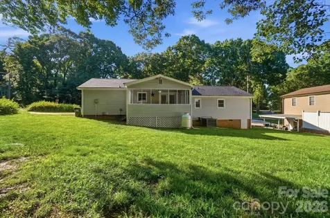 4604 Oakwood Circle Gastonia NC 28056