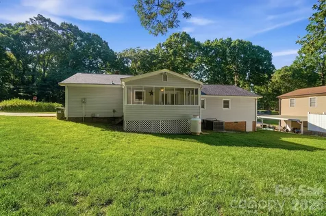 4604 Oakwood Circle Gastonia NC 28056