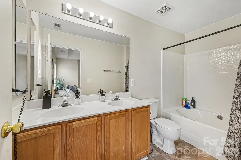 10946 Garden Oaks Lane Charlotte NC 28273