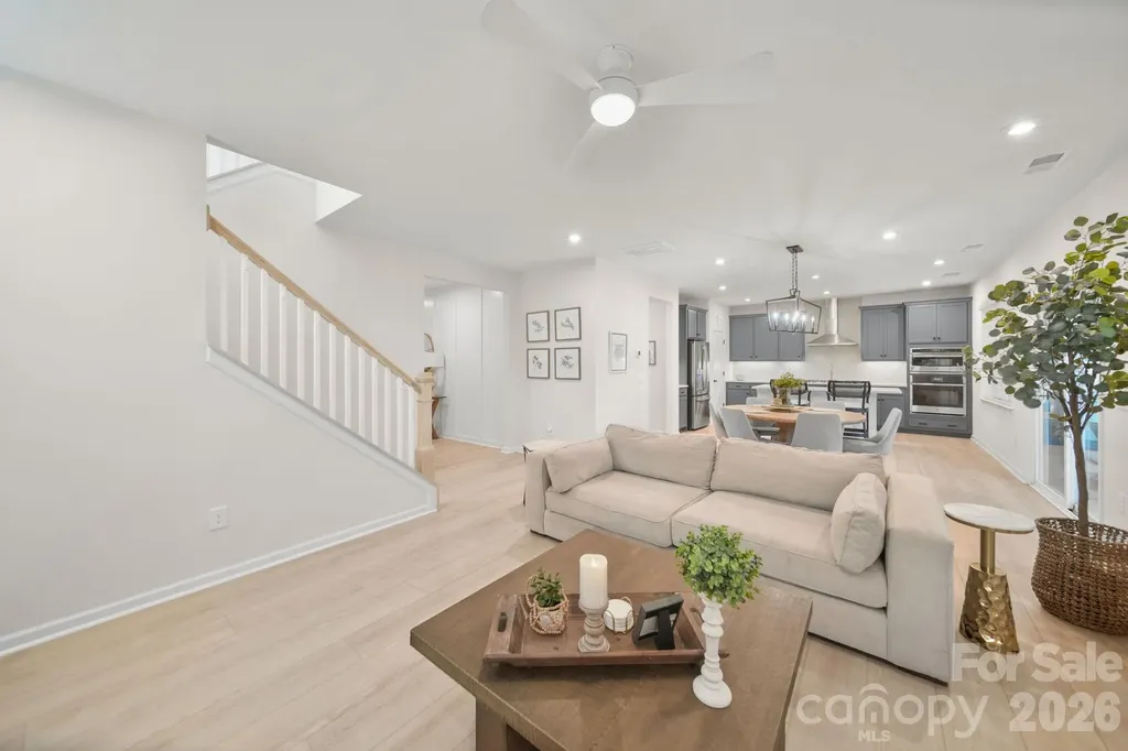 8114 Franklin Trail Street Charlotte NC 28227