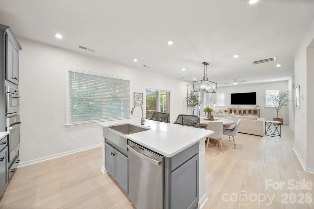 8114 Franklin Trail Street Charlotte NC 28227