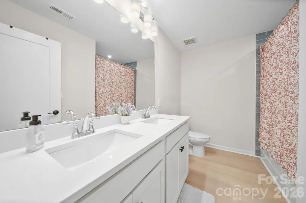 8114 Franklin Trail Street Charlotte NC 28227