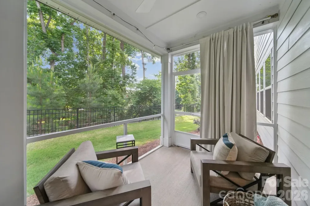 8114 Franklin Trail Street Charlotte NC 28227